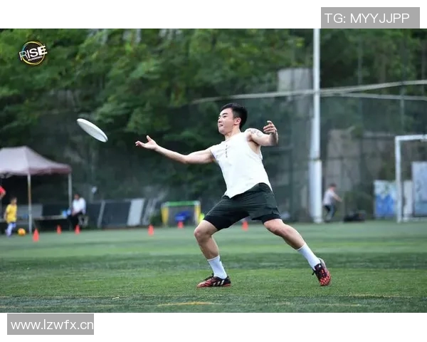 成都飞盘队状态变革引发热议助力飞盘运动蓬勃发展